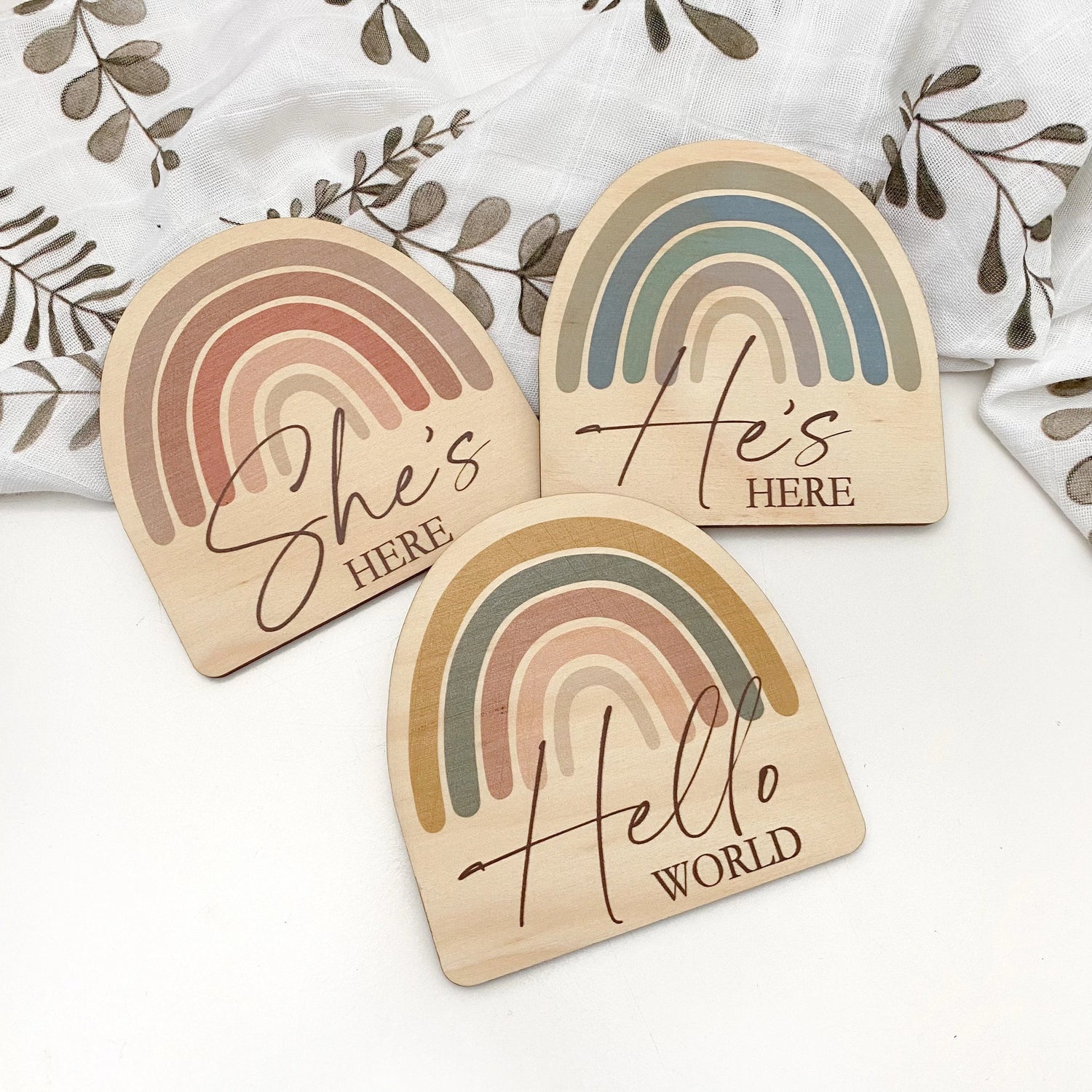 Helloworld Milestone Hello World Baby Milestone Plaque - Rainbow Series – blossomchildrensstore