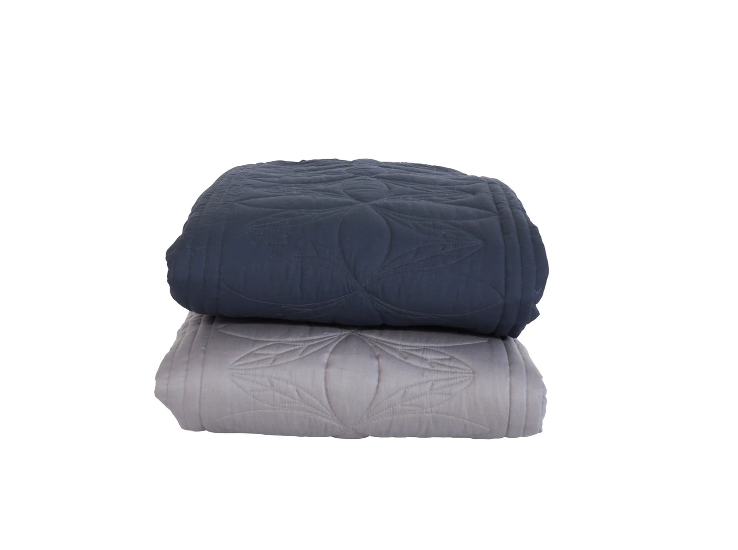 Straight Edge Cot Quilt & Pillow Set - Navy